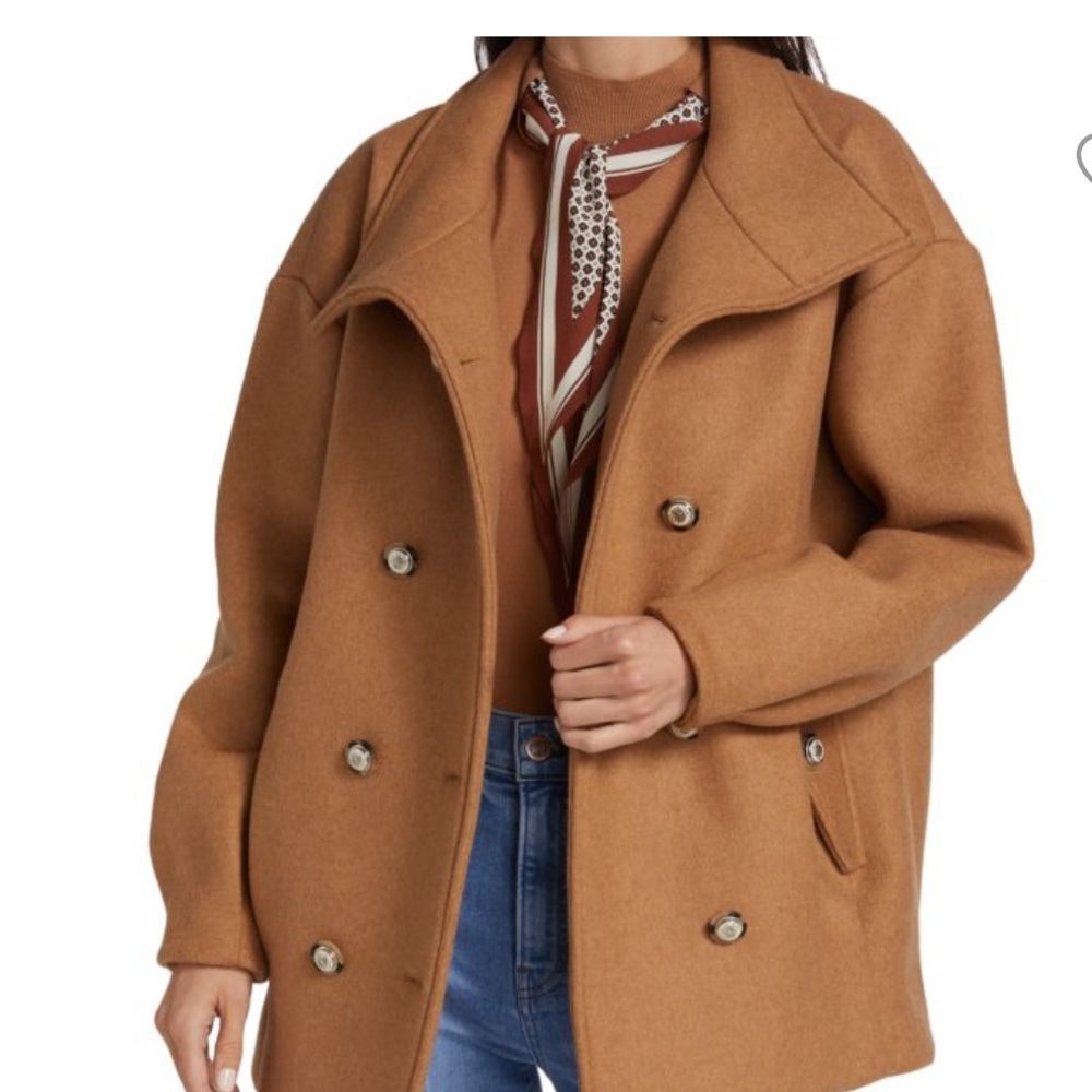 The architectural of the double-breatedf wool-blend coat